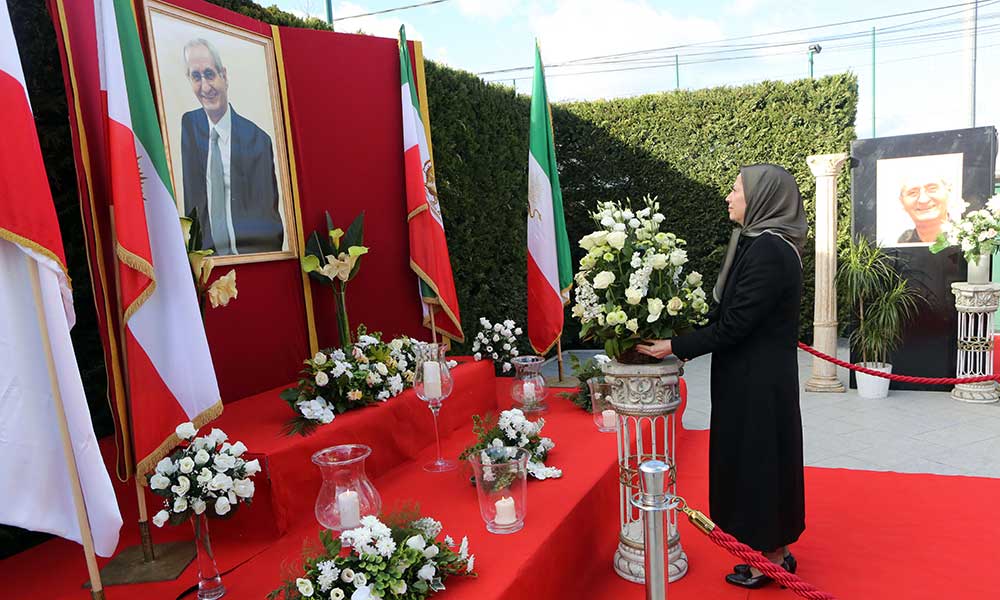 مريم رجوي في حفلة تأبين عقدت لتخليد الفنان الشهير أندرانيك أساطوريان:الضمير الحي للفن الإيراني والفنانين الإيرانيين