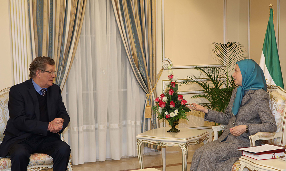 لقاء مريم رجوي بجيرار دوبيره رئيس مجموعة أصدقاء إيران الحرة في البرلمان الاوروبي