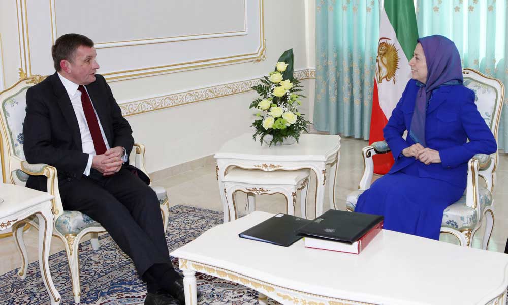 Rt Hon David Jones, meets with Maryam Rajavi