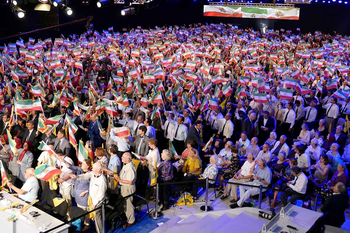 Maryam Rajavi: The mullahs wage war to conceal crisis of being overthrown