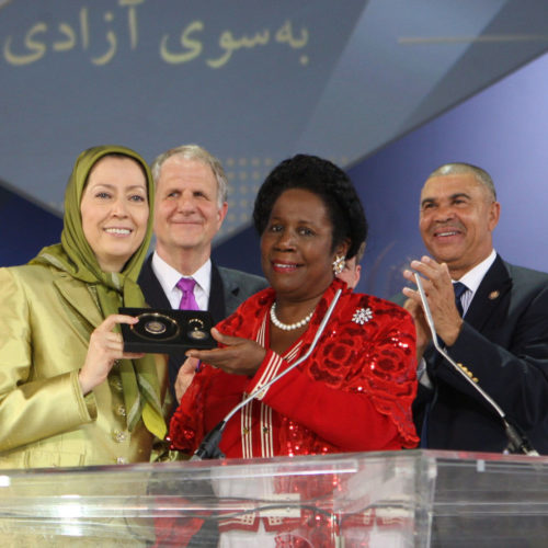 Maryam Rajavi in the gathering at Villepinte- June 22,2013