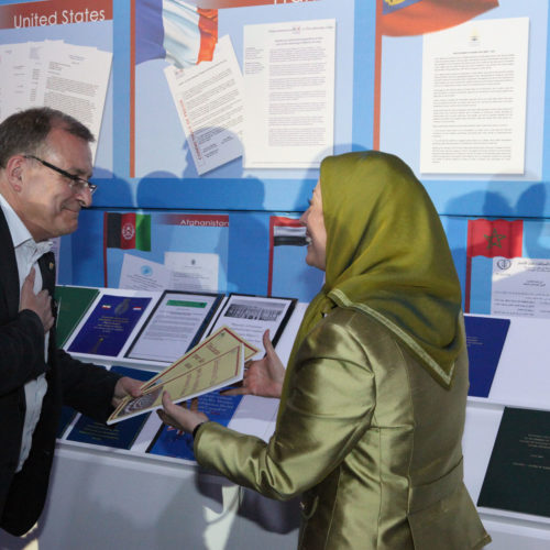 Maryam Rajavi in the gathering at Villepinte- June 22,2013