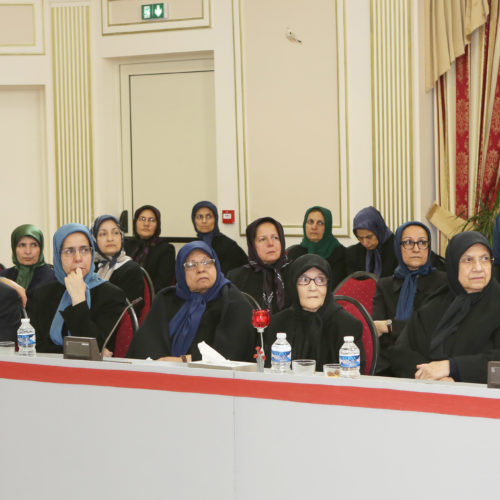 Maryam Rajavi pays homage to the mothers of martyrs at a ceremony commemorating Madam Sadegh at Auvers sur Oise – 24 November 2014