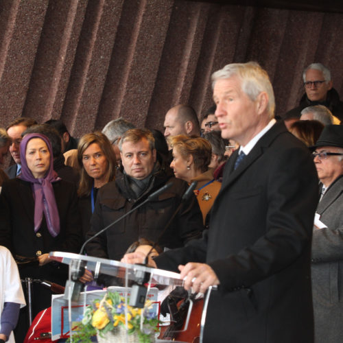 Maryam Rajavi, Laying flower for the Auschwitz memorial, Strasbourg – 26 January 2015