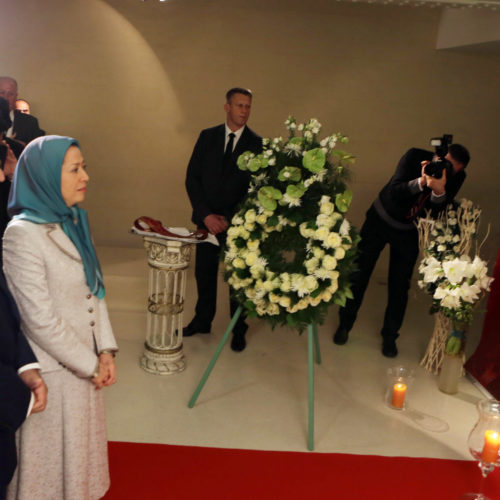 Maryam Rajavi, Religious dictatorship engulfed in crises, Iran ready for change- Paris- 7 February 2015