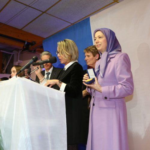 Maryam Rajavi’s New Year’s greeting at the City Hall of Le Pin- January 16, 2016