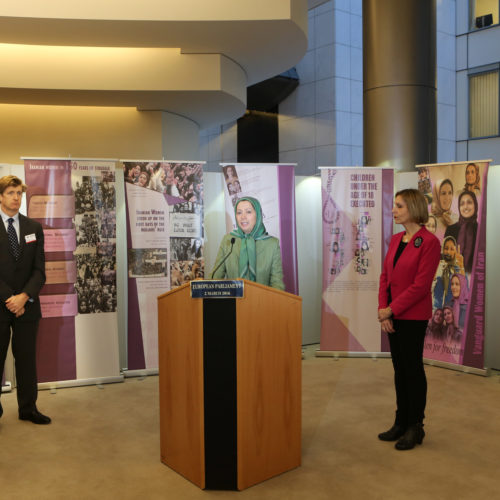 Maryam Rajavi visits an exhibition on the issue of Women’s Rights abuses in Iran in European parliament - Brussels - March 2, 2016