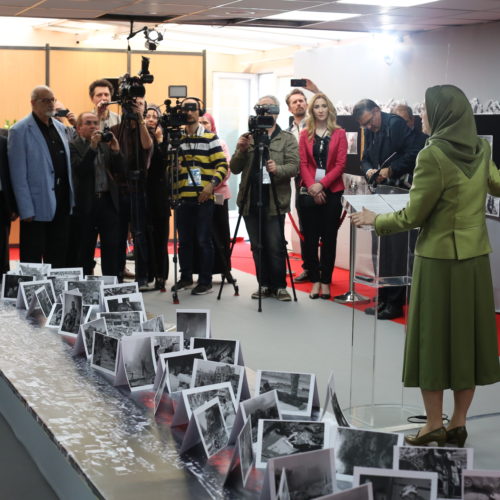 Maryam Rajavi Visiting the exhibition on Syrian people's resistance along with the Syrian Opposition representative delegation- June 11, 2016