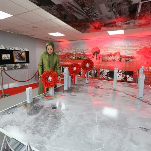 Maryam Rajavi Visiting the exhibition on Syrian people's resistance along with the Syrian Opposition representative delegation- June 11, 2016