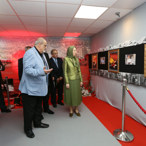 Maryam Rajavi Visiting the exhibition on Syrian people's resistance along with the Syrian Opposition representative delegation- June 11, 2016