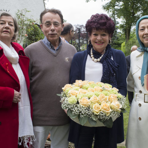 Maryam Rajavi in the Flower Festival at Auvers-sur- Oise – 4 June 2016