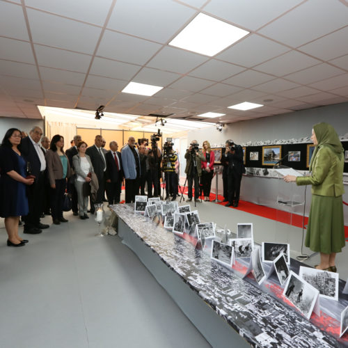 Maryam Rajavi Visiting the exhibition on Syrian people's resistance along with the Syrian Opposition representative delegation- June 11, 2016