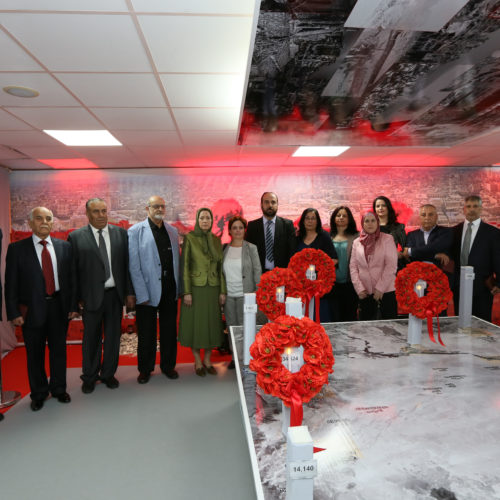 Maryam Rajavi Visiting the exhibition on Syrian people's resistance along with the Syrian Opposition representative delegation- June 11, 2016