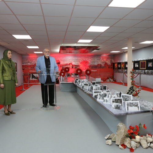 Maryam Rajavi Visiting the exhibition on Syrian people's resistance along with the Syrian Opposition representative delegation- June 11, 2016