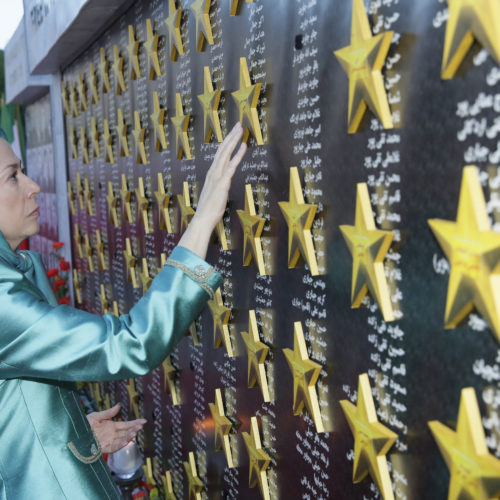 Paying homage to those who sacrificed their lives for freedom in Iran- 9 July 2016