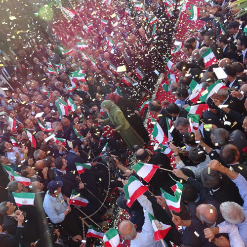 Maryam Rajavi offers flowers to PMOI members amidst an enthusiastic welcome upon her arrival in Albania