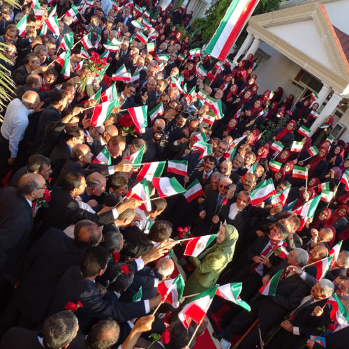 Maryam Rajavi offers flowers to PMOI members amidst an enthusiastic welcome upon her arrival in Albania