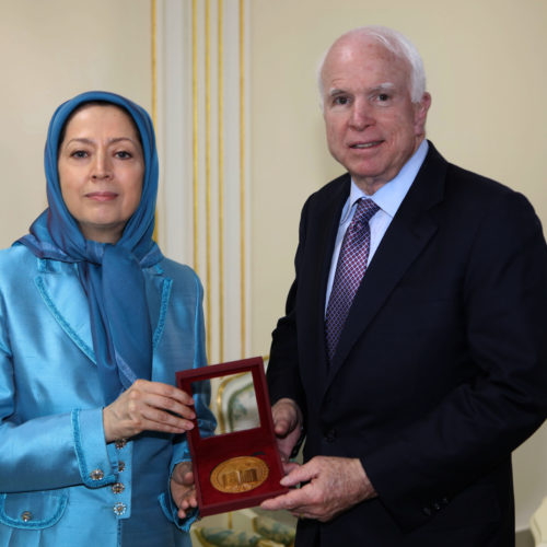 Maryam Rajavi meets with US Senator John McCain