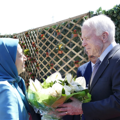 Maryam Rajavi meets with US Senator John McCain