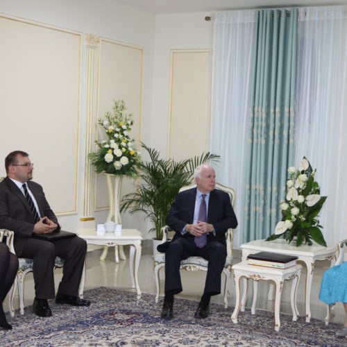 Maryam Rajavi meets with US Senator John McCain