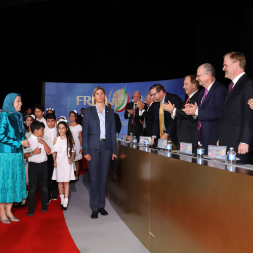 Maryam Rajavi welcomes a distinguished delegation from US congress -Grand Gathering for a Free Iran- Paris, July 1, 2017