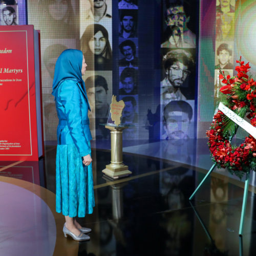 Paying tribute to the Resistance’s 120,000 martyrs at their monument at the Free Iran Gathering, Villepinte, Paris, July 1, 2017-1