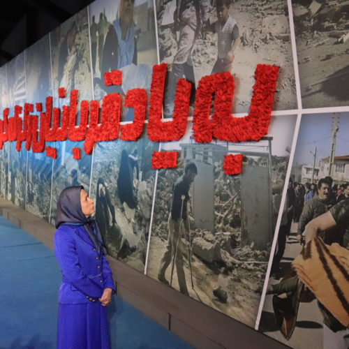 Paying tribute to the memorial of victims of the earthquake in Kermanshah