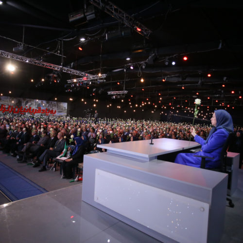 Maryam Rajavi and PMOI members in the ceremony honoring earthquake victims in Kermanshah