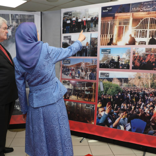 Maryam Rajavi, former US House Speaker Newt Gingrich, visit an exhibition honoring the Iranian people’s uprising and those martyred