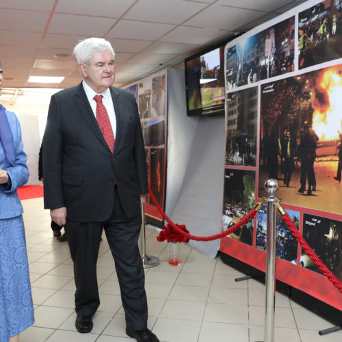 Maryam Rajavi, former US House Speaker Newt Gingrich, visit an exhibition honoring the Iranian people’s uprising and those martyred