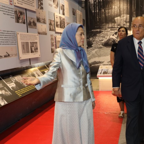 Maryam Rajavi and Mayor Rudy Giuliani visit the exhibition of the Iranian people’s 120 years of struggle for freedom – July 12, 2019