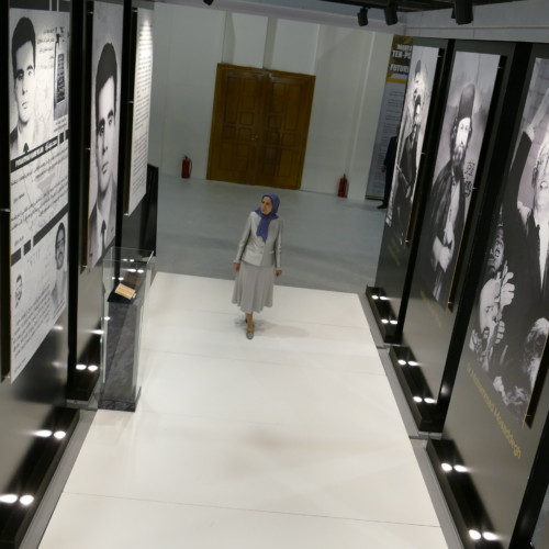 Maryam Rajavi  at the exhibition of the Iranian people’s 120 years of struggle for freedom- July 12, 2019