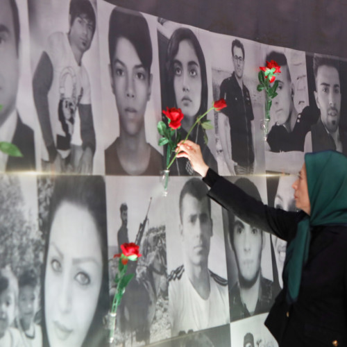 Maryam Rajavi lays flower on the memorial for martyrs –November 2019 uprising