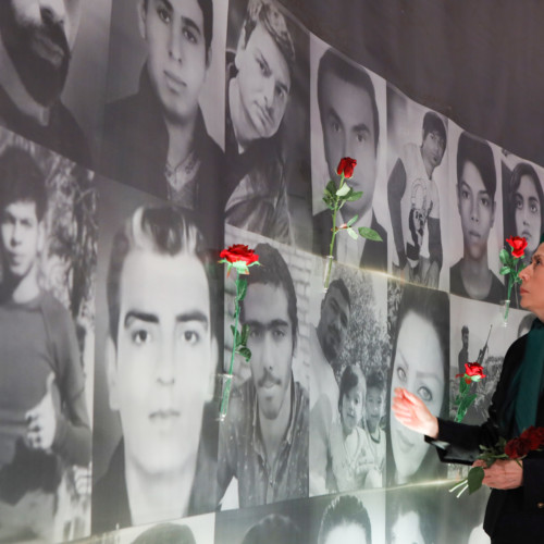 Maryam Rajavi lays flower on the memorial for martyrs –November 2019 uprising