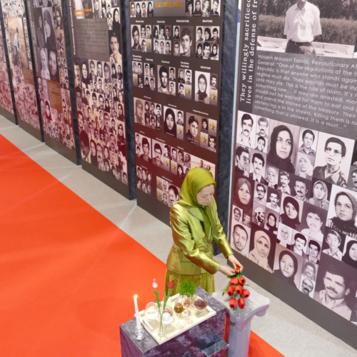 In her New Year visit to the exhibition of the Iranian people’s 120 years of struggle for freedom, Maryam Rajavi laid flowers for 120,000 martyrs of the Iranian Resistance