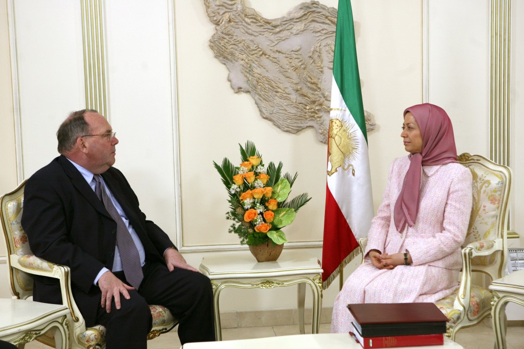 Support for Mrs. Rajavi’s solution to Iran problem, “The third option for democratic change in Iran”