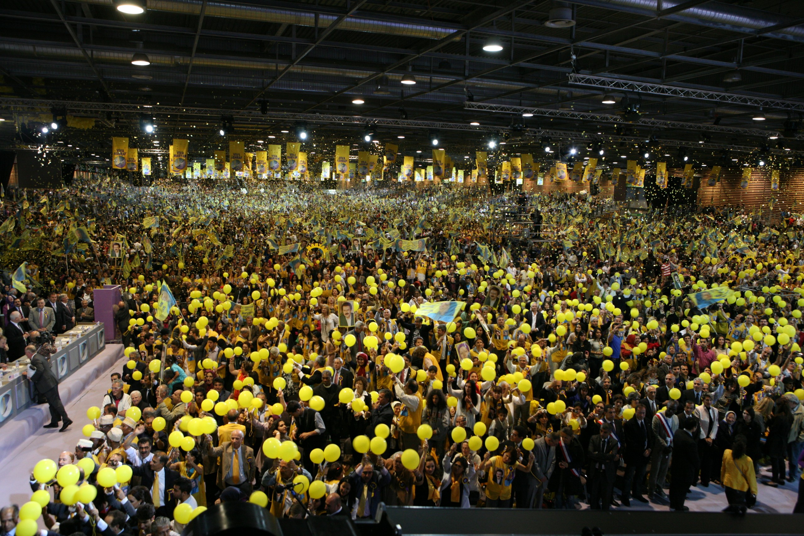 Speech in Largest gathering of Iranians - Villepinte