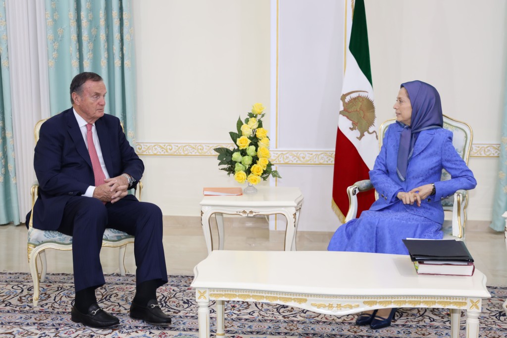 Maryam Rajavi meets with General James Jones