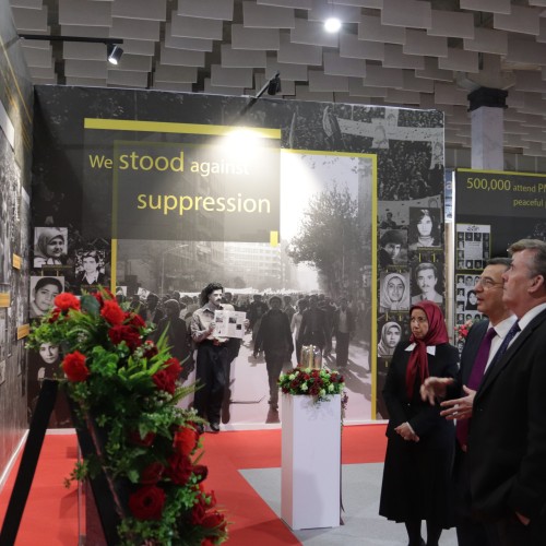 Franz-Josef Jung and Liam Fox tour the Resistance’s Museum during their visit to Ashraf-3