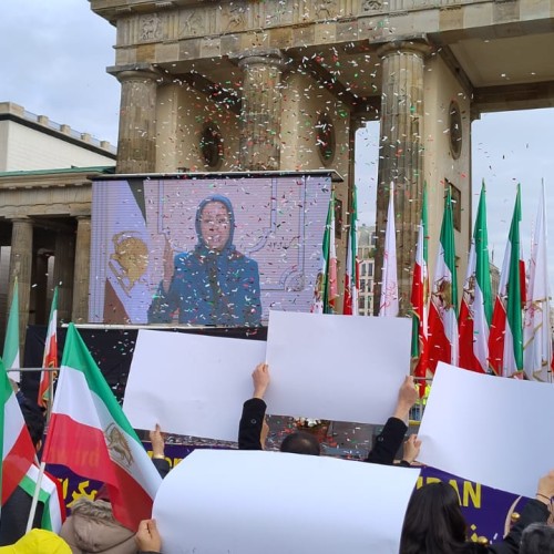 Freedom-Loving Iranians Rally on the Anniversary of the Iranian People’s Anti-Monarchical Revolution- 10 February 2024