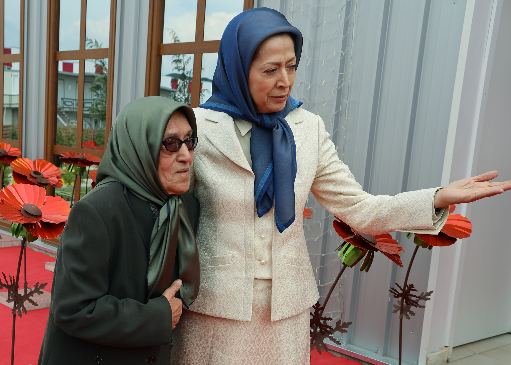 Maryam Rajavi with Aziz Rezaei
