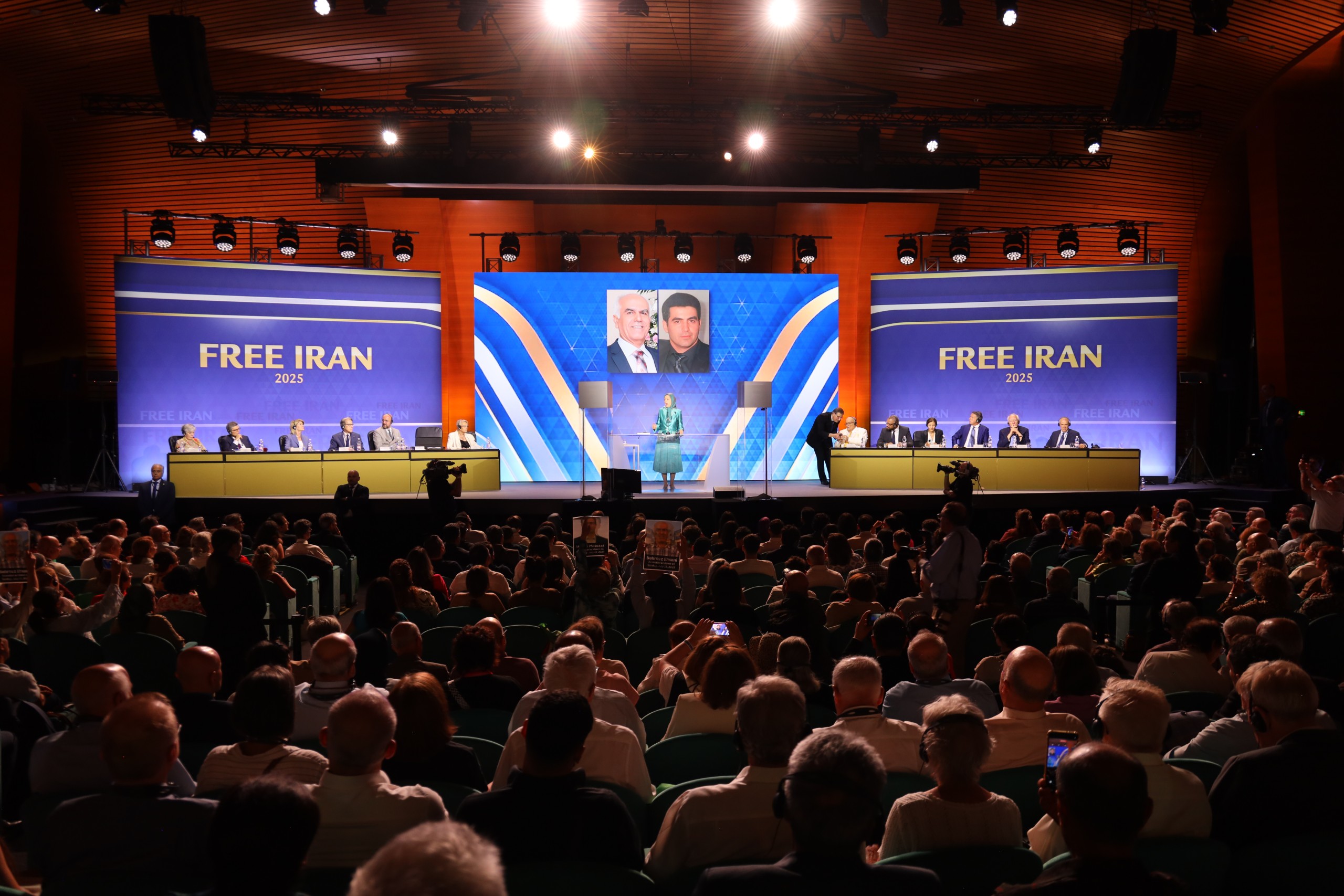 Speech by Maryam Rajavi at the Free Iran World Summit 2025 – Italy-PMOI members