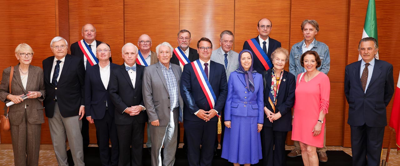 Conference at the District 17 Municipality of Paris