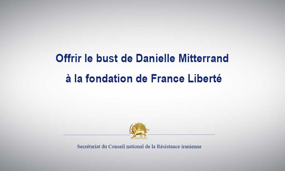 Un buste de Danielle Mitterrand offert à la fondation France-Libertés