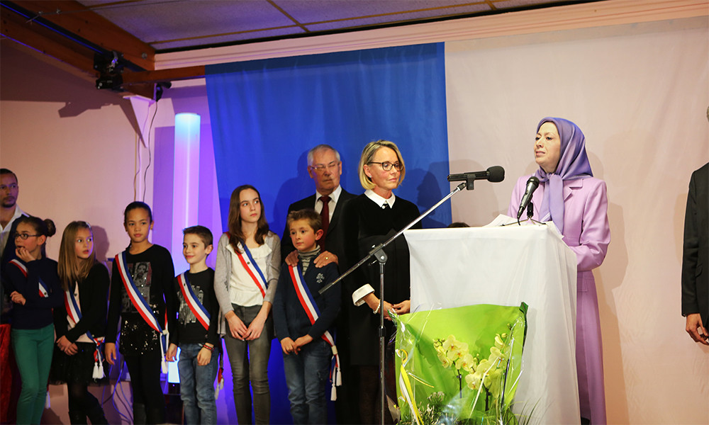 MaryamRadjavi à la cérémonie des vœux du Pin en banlieue parisienne