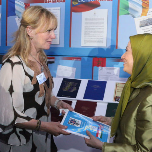 Maryam Rajavi in the gathering at Villepinte, Onward to Freedom- June 22, 2013