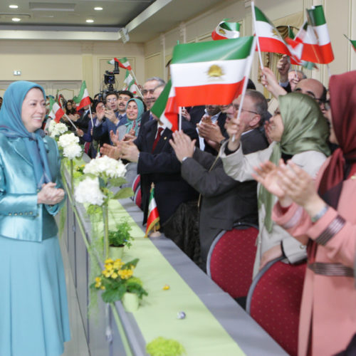 Vœux de Maryam Radjavi pour le Nouvel An iranien 1395-Norouz annonce l'arrivée du printemps, de la liberté et de la joie