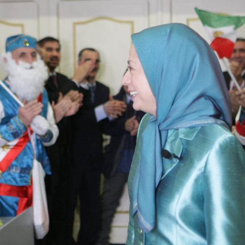 Vœux de Maryam Radjavi pour le Nouvel An iranien 1395-Norouz annonce l'arrivée du printemps, de la liberté et de la joie