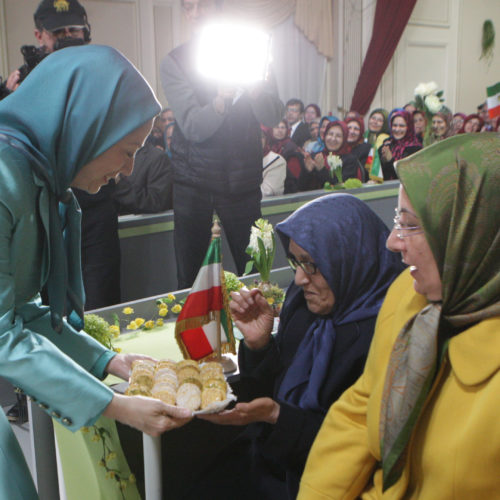 Vœux de Maryam Radjavi pour le Nouvel An iranien 1395-Norouz annonce l'arrivée du printemps, de la liberté et de la joie