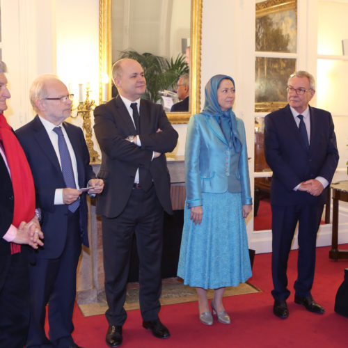 Maryam Radjavià la célébration du Norouz à l’Assemblée nationale française. 5 avril 2016